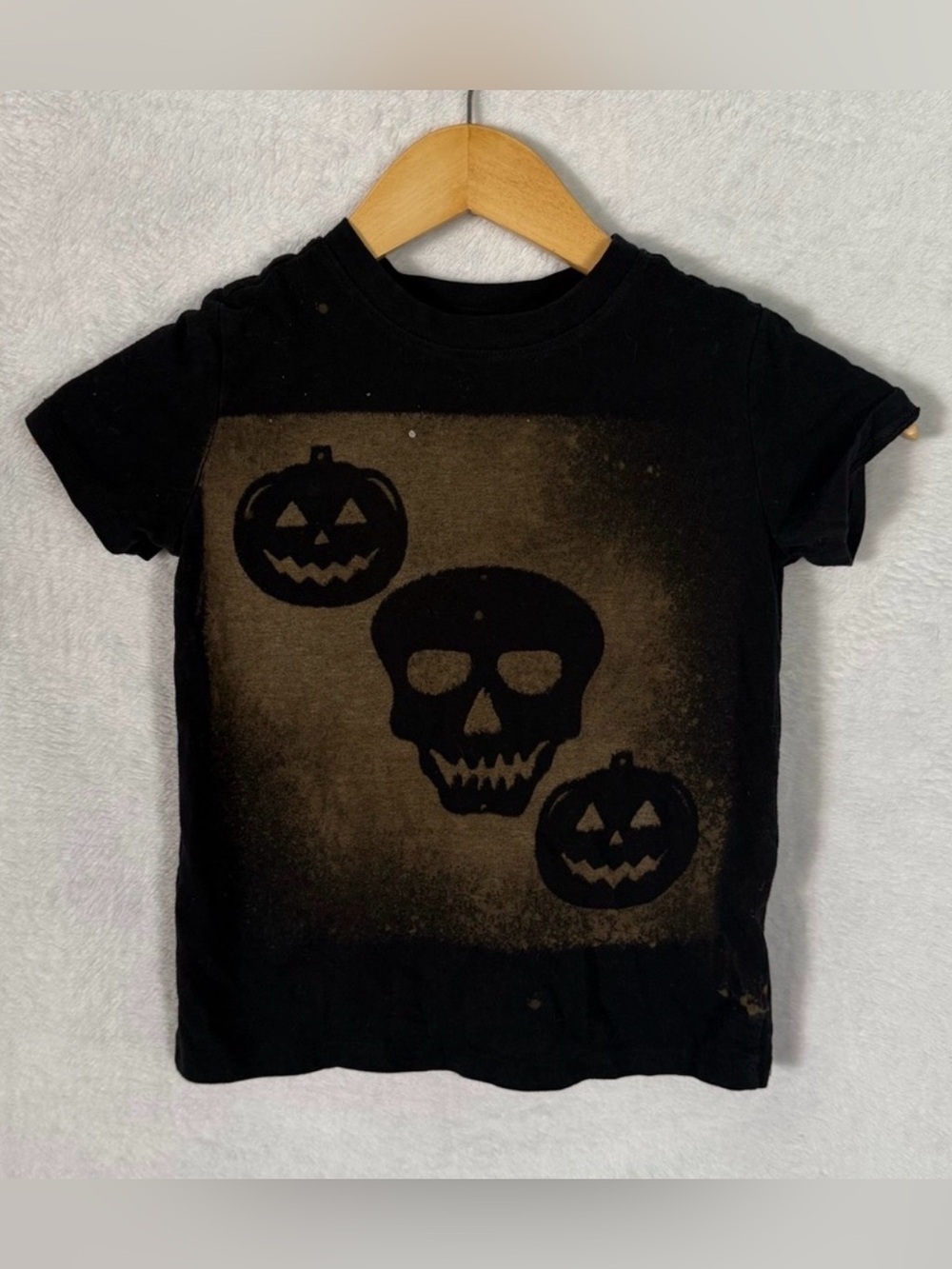 Black Halloween Skull & Pumpkins Kids T-Shirt